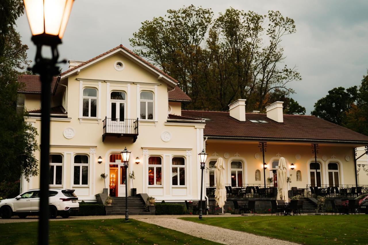 Dwor Na Wolicy Hotel Debica  Exterior photo